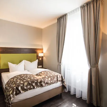 Batu Aparthotel 3*